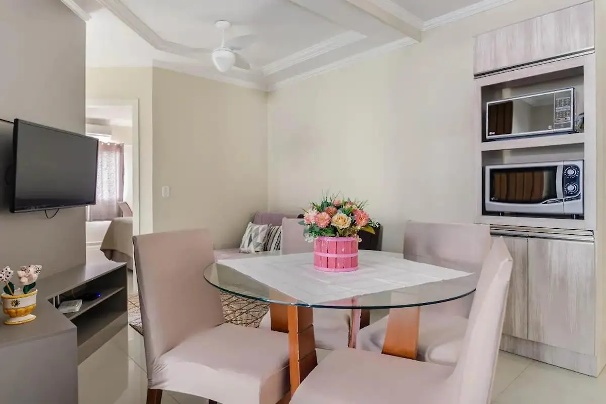Self Check-In Wi-Fi , 2 Garagens, Home-Officce, Ar Quente E Frio Florianopolis Apartment